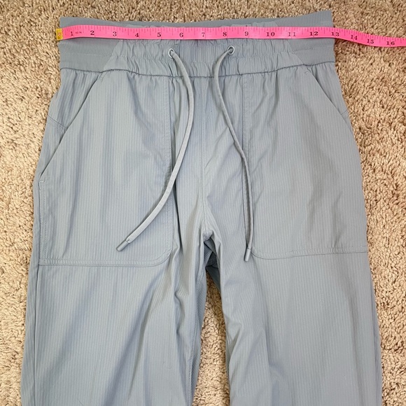 Lululemon 2021 Beyond the Studio Crop Pants in 
Rhino Grey Size 4 Style W6BJBS - Picture 11 of 16